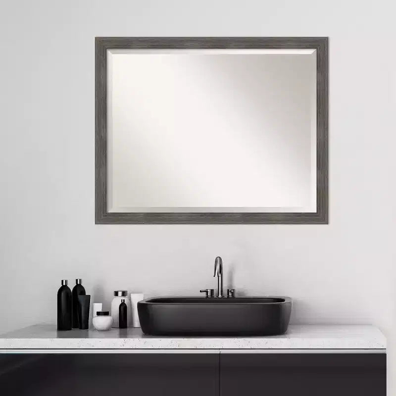 Specchio da Parete Rettangolare Smussato con Cornice in Legno, 30,5" x 24,5"