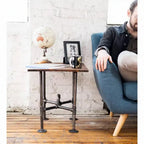 Tavolino Industriale con Tubi e Design Steampunk