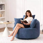 Poltrona girevole moderna con cuscini decorativi