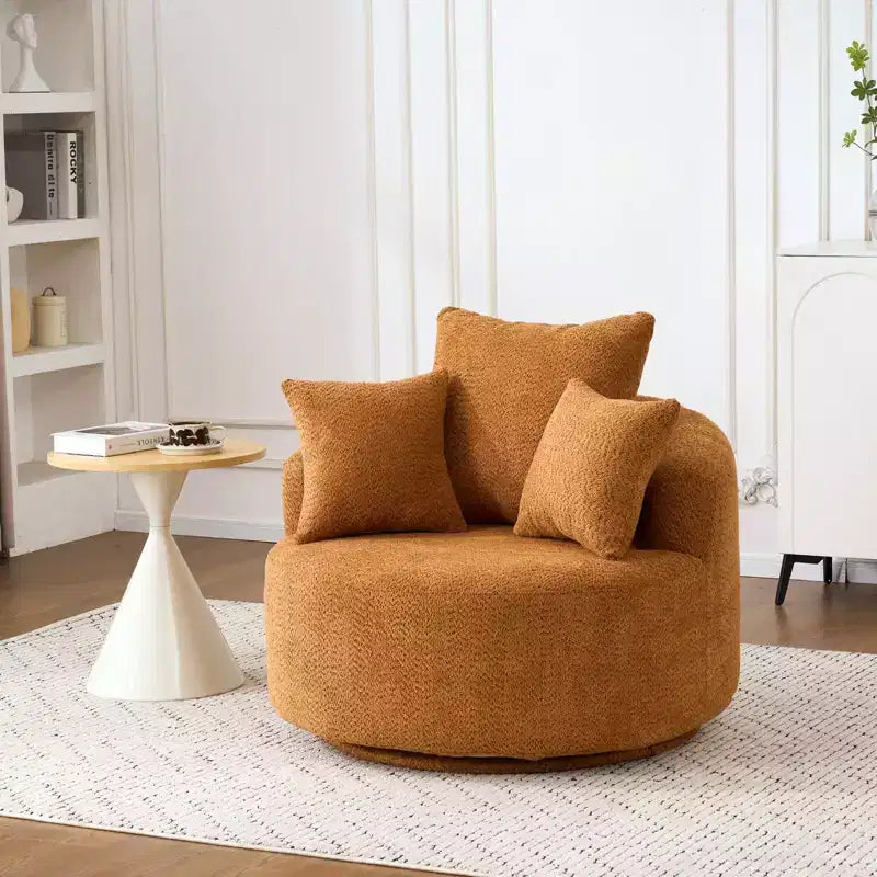 Poltrona girevole moderna con cuscini decorativi