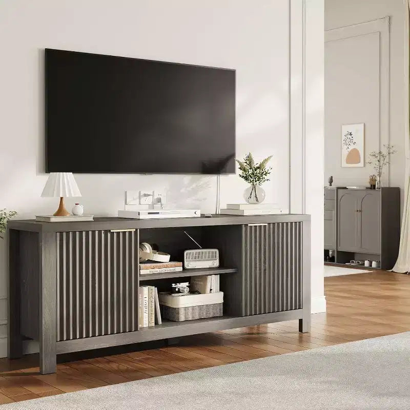Mobile TV moderno di metà secolo con design a coste e contenitore