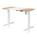 Scrivania elettrica regolabile in altezza con piano impiallacciato in legno, larghezza 120 cm
